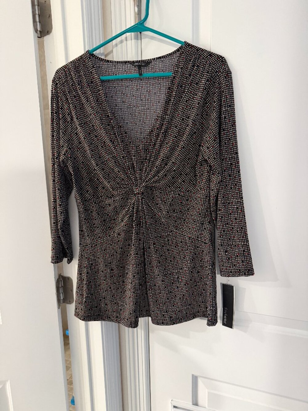 NWT - Daisy Fuentes Twist Knot Top Size Large